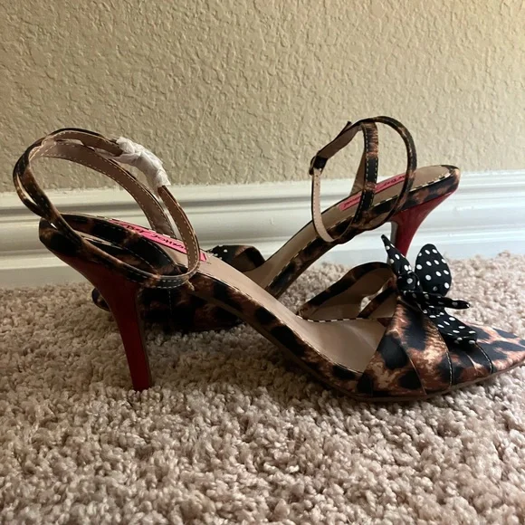 Betsey Johnson Leopard and Polka Dot Heels - Picture 3 of 6